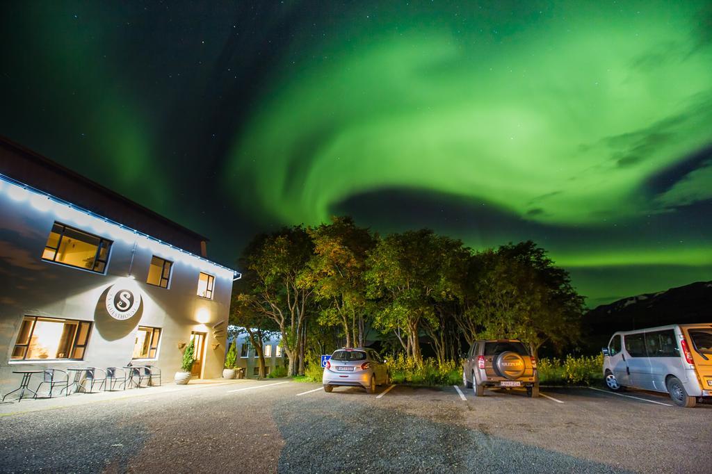 Skjaldarvik Guesthouse Акурейрі Екстер'єр фото