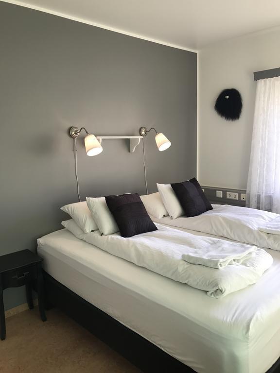 Skjaldarvik Guesthouse Акурейрі Екстер'єр фото