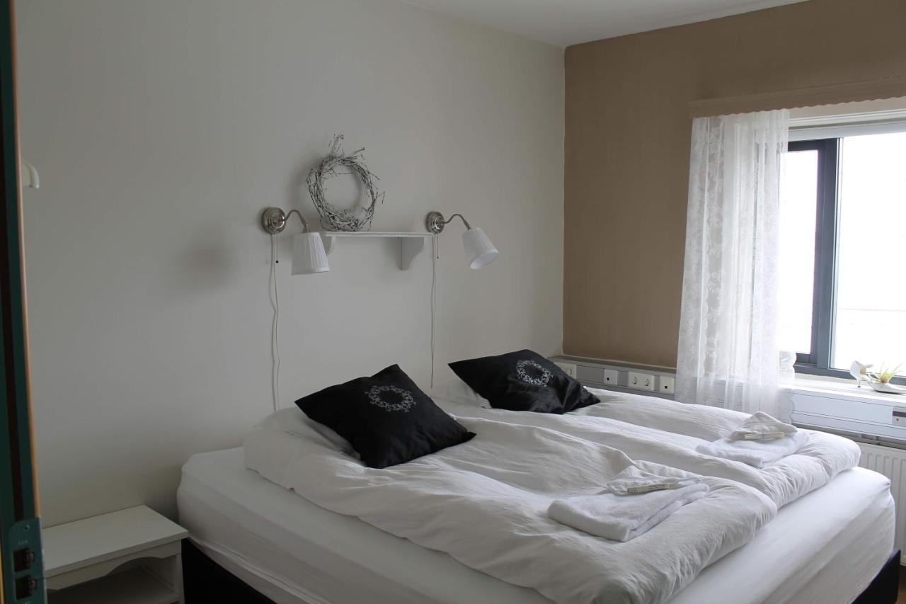 Skjaldarvik Guesthouse Акурейрі Екстер'єр фото